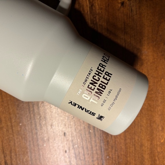 New Stanley 40oz Mist - Picture 3 of 5